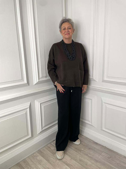 Supersoft Luxe Pocket Knit - Chocolate