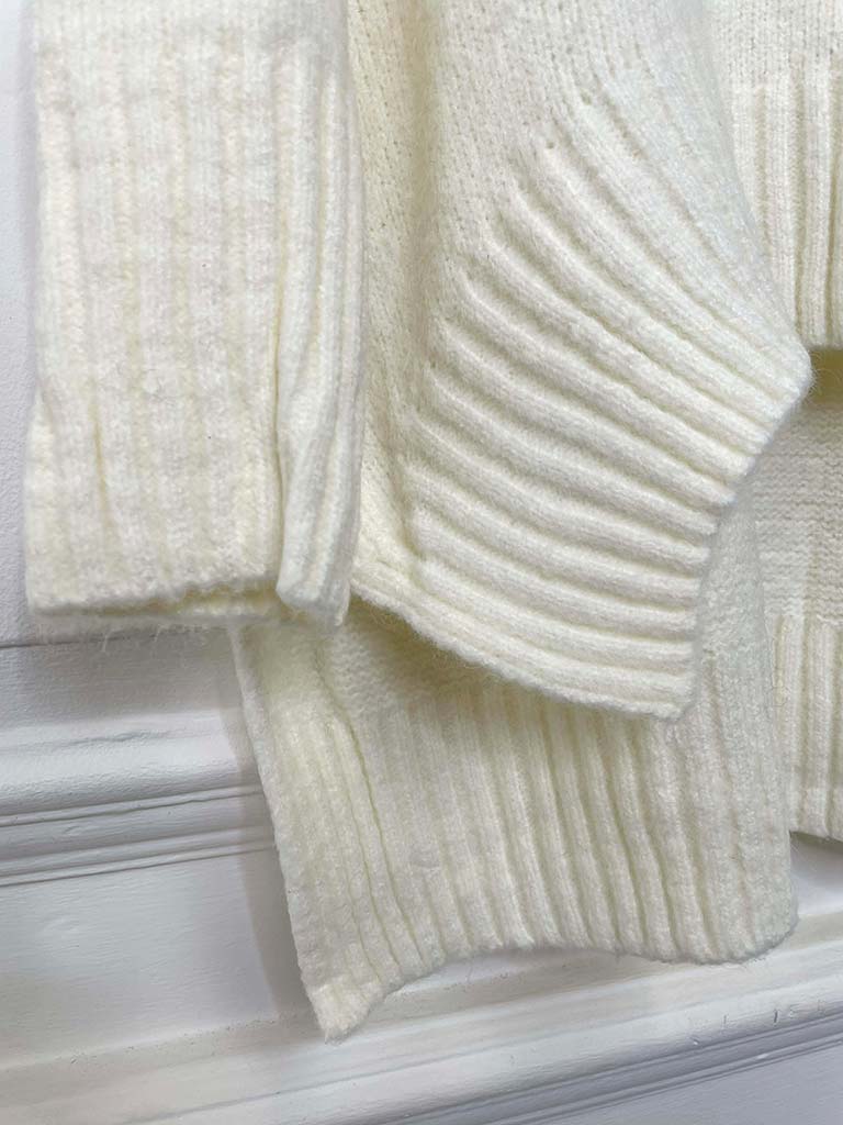 Scooped Hem Chunky Knit - Winter White