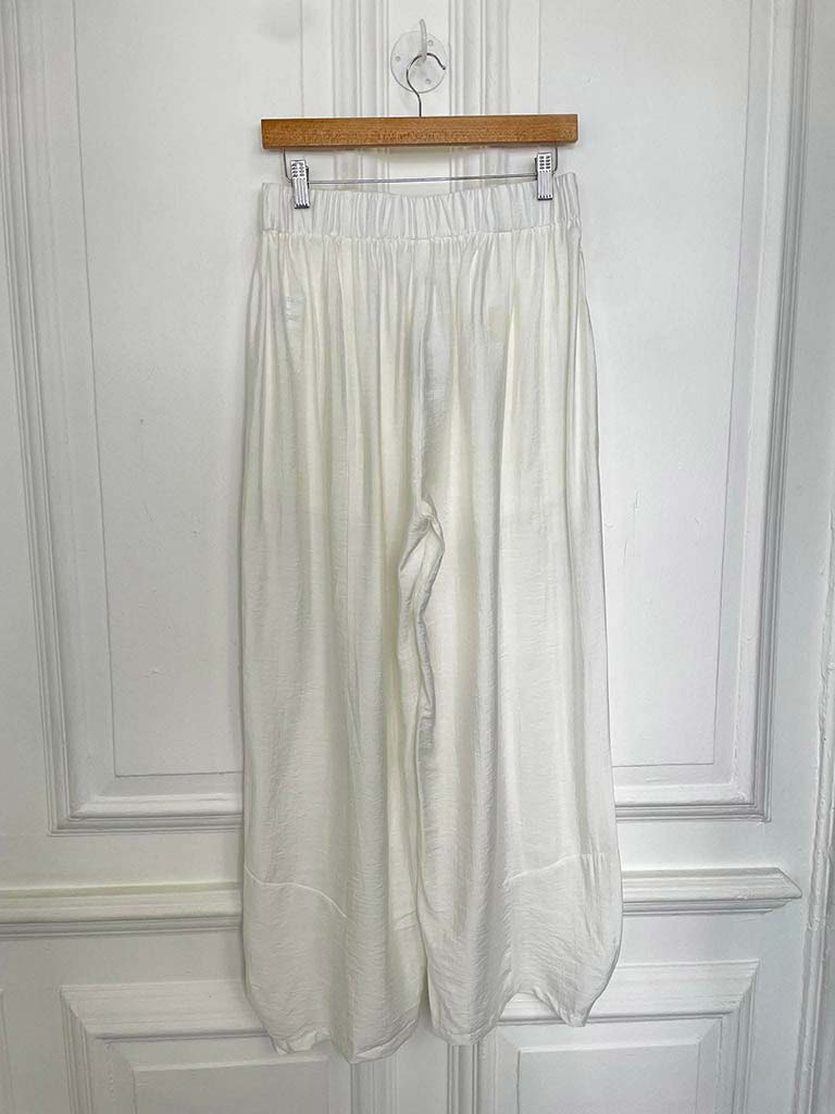 Wide Curved Hem Trousers - White