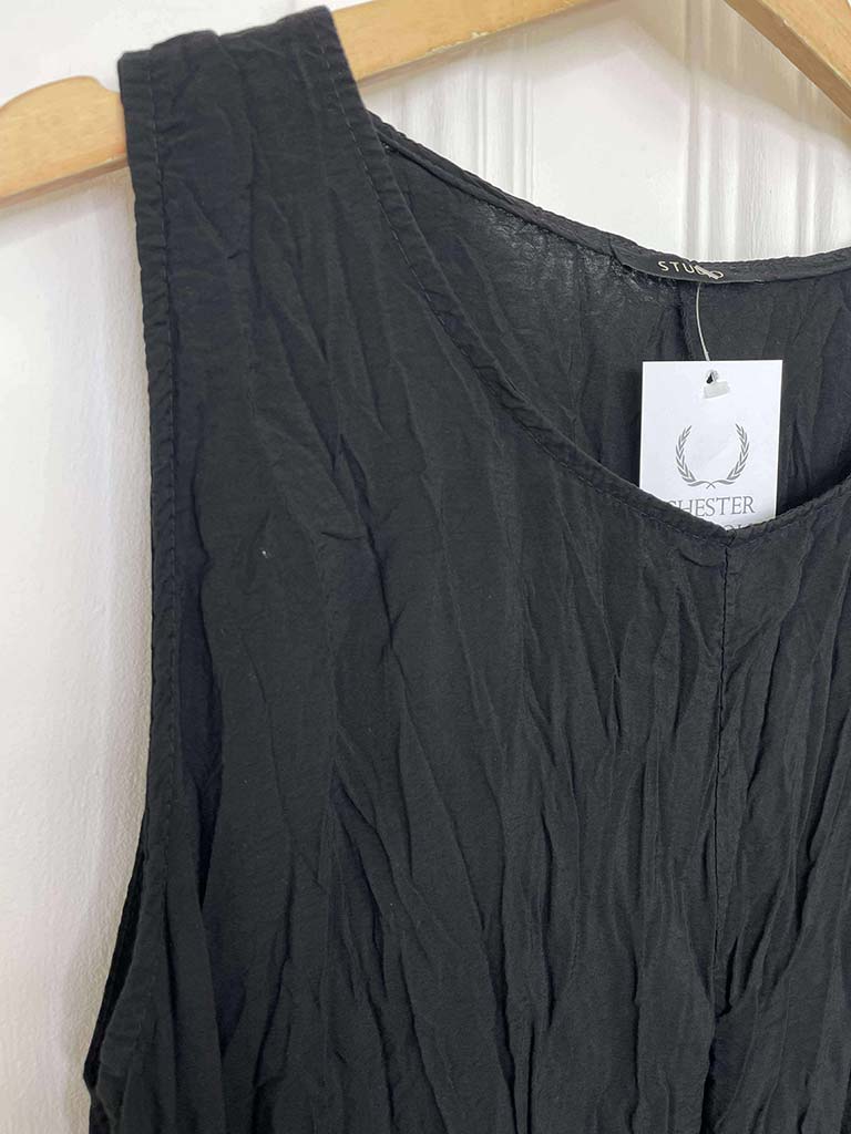 Crinkle Bubble Hem Vest - Black