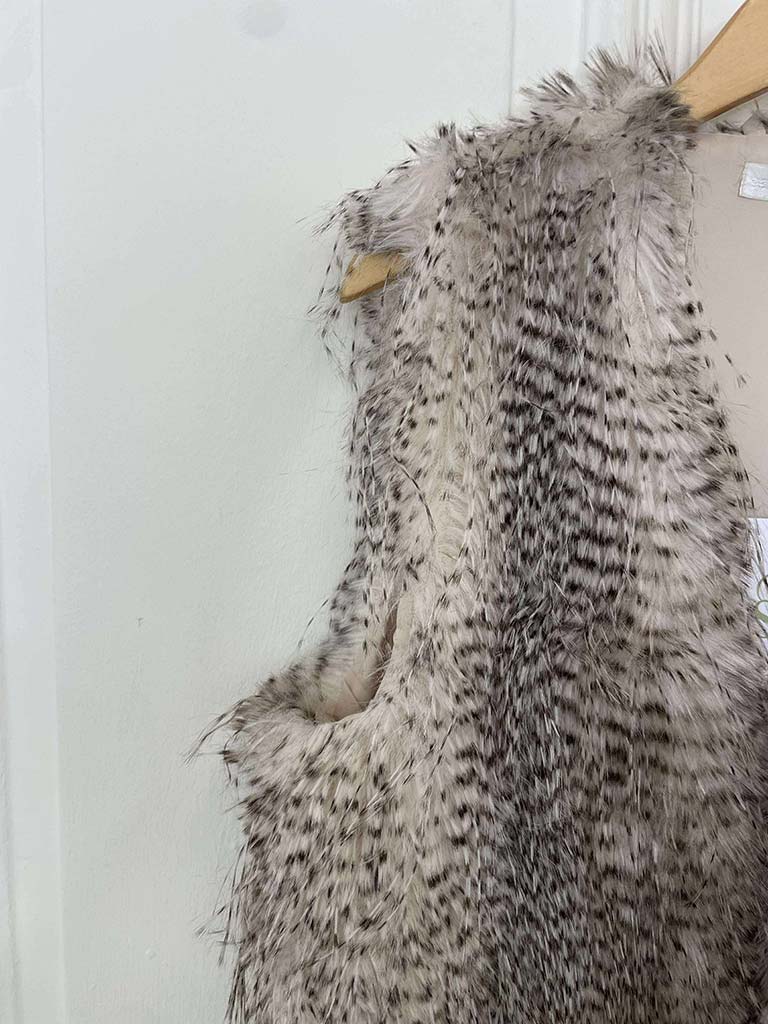 Luxe Feather Gilet - Natural
