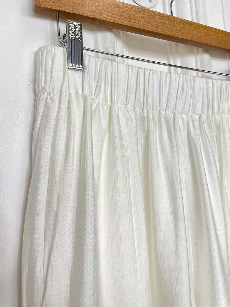 Wide Curved Hem Trousers - White