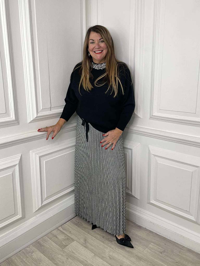 Houndstooth Pleated Skirt - Mono