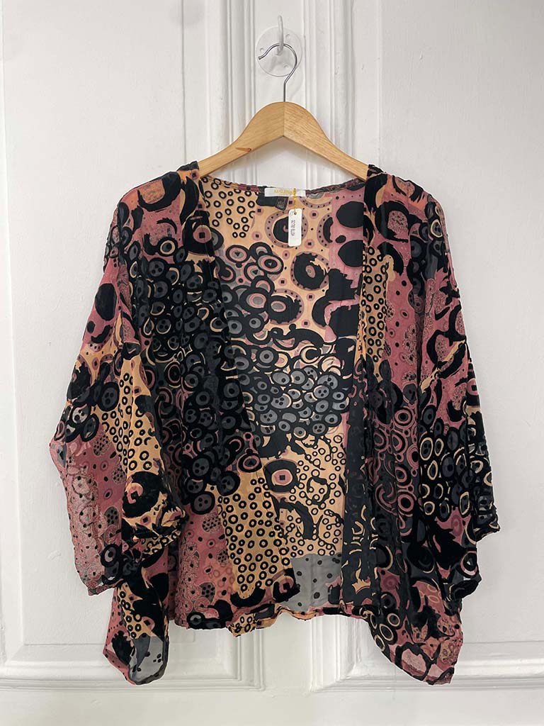 Malissa J Devoré Kimono