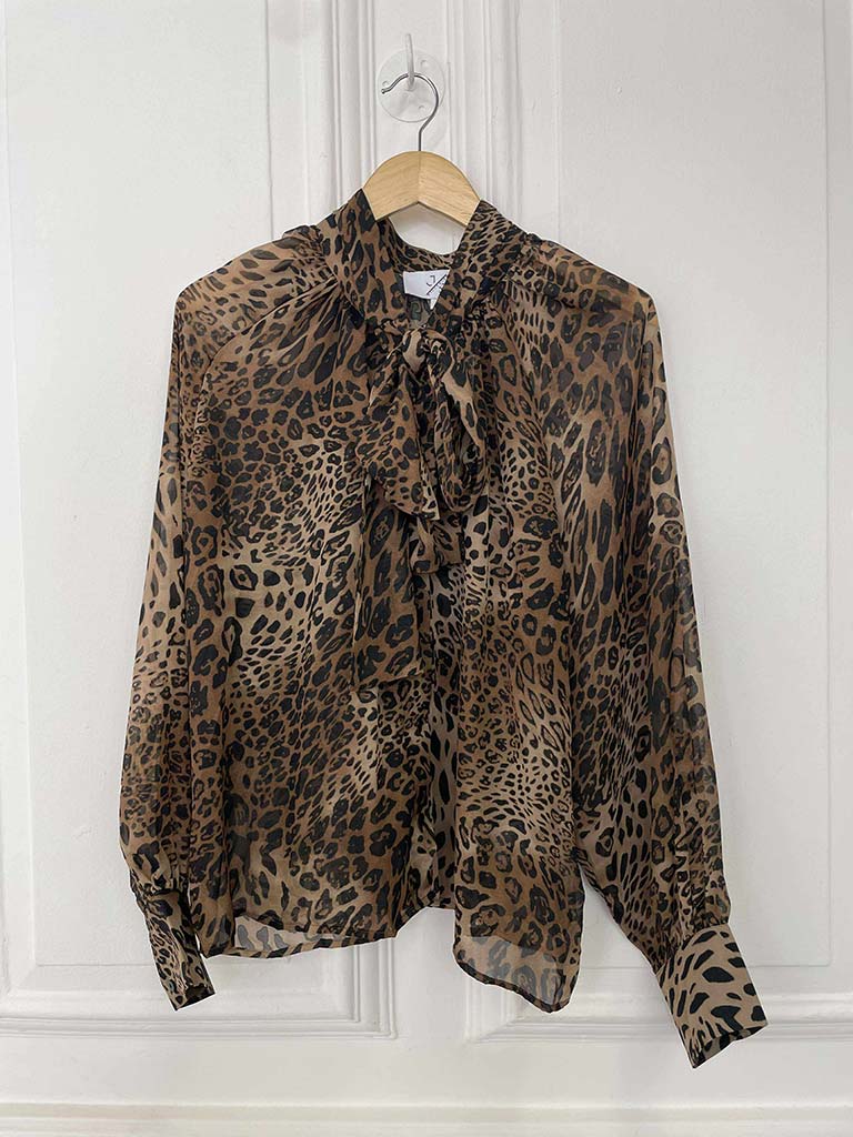 Ombré Leopard Pussybow Blouse