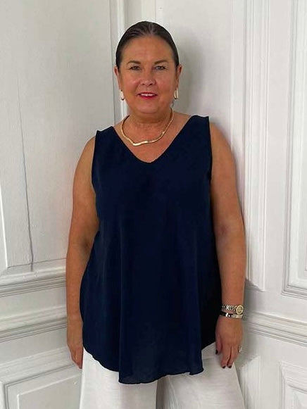 Classic V-Neck Vest - Navy