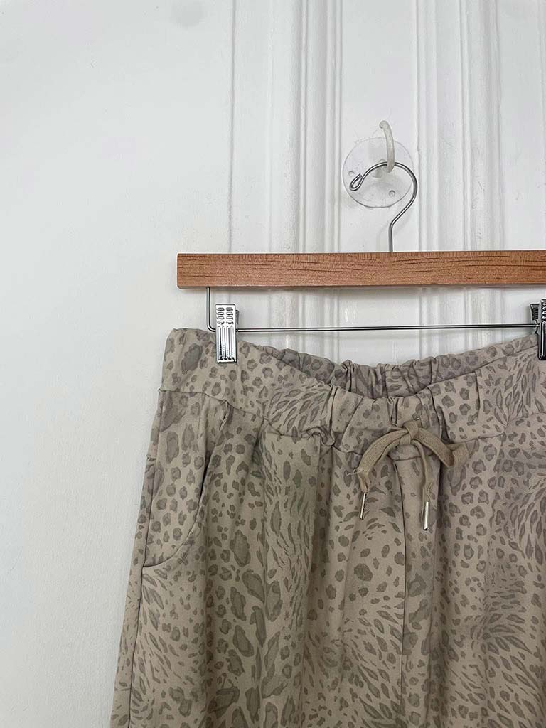 Leopard Magic Pants - Stone