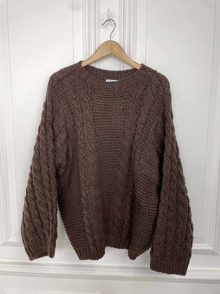 Chunky Cable Knit - Chocolate