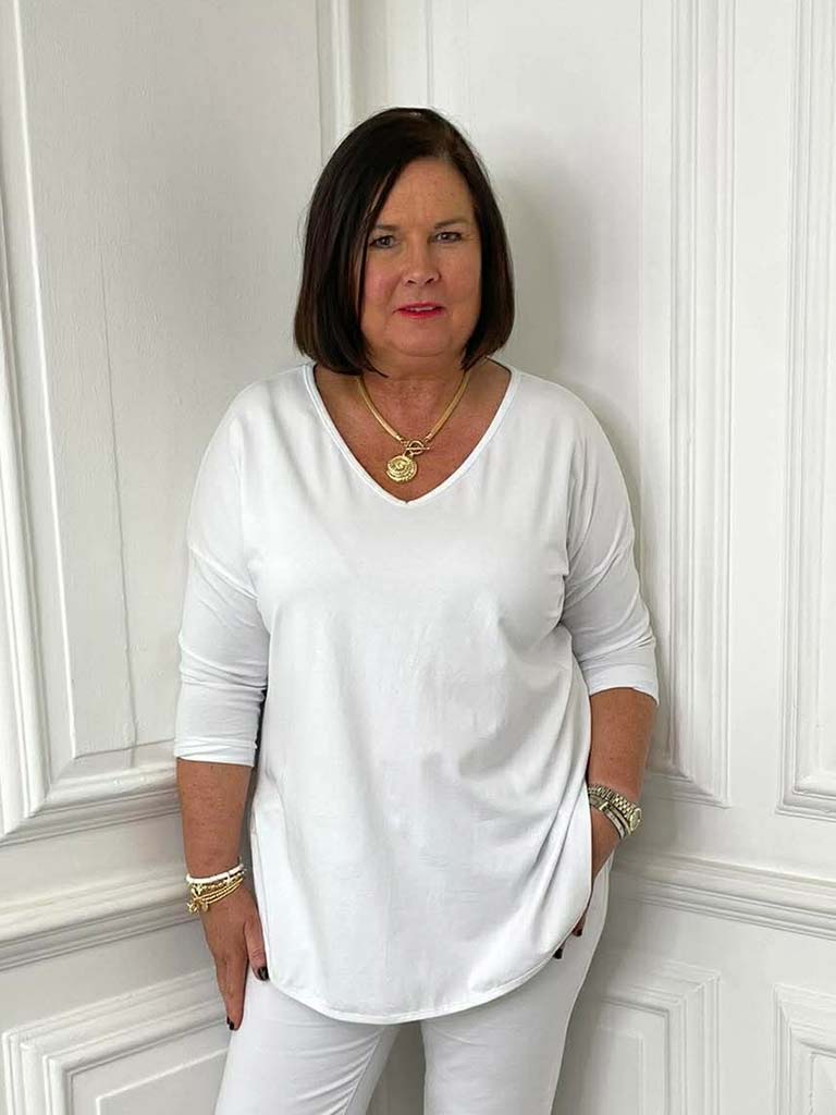 V-Neck Scooped Hem Top - White