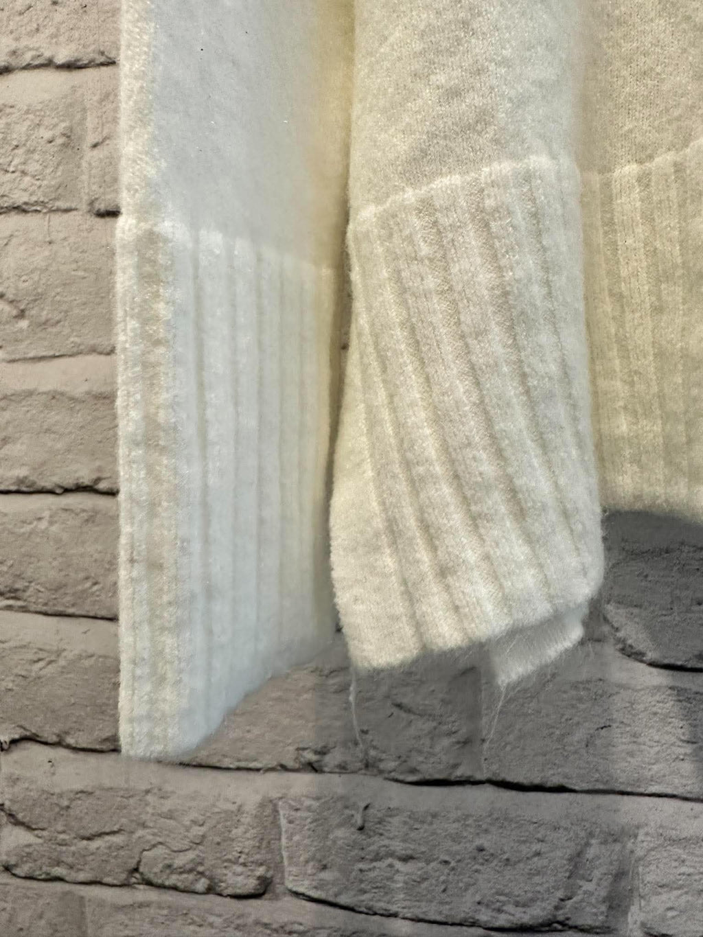 Super Soft Ribbed Hem Knit - Cream