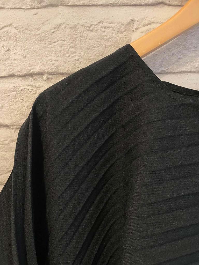 Malissa J Curved Pleat Top - Black