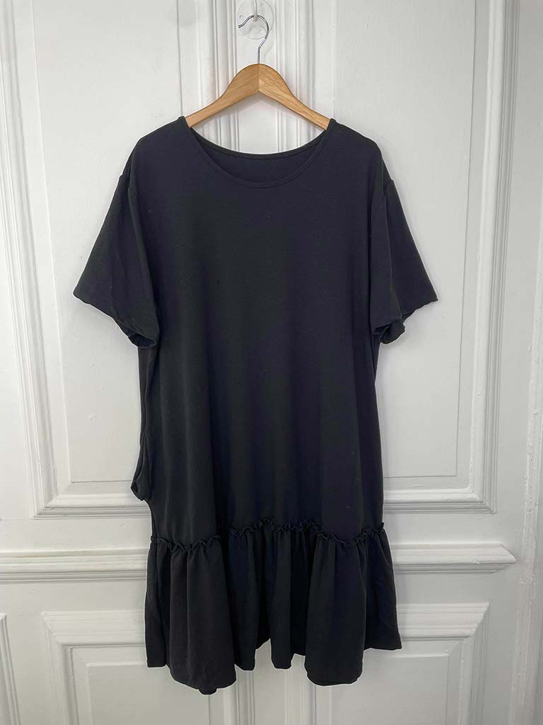 Drop Peplum Hem Dress - Black