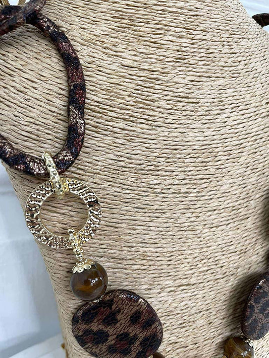 Textured Leopard Link Necklace