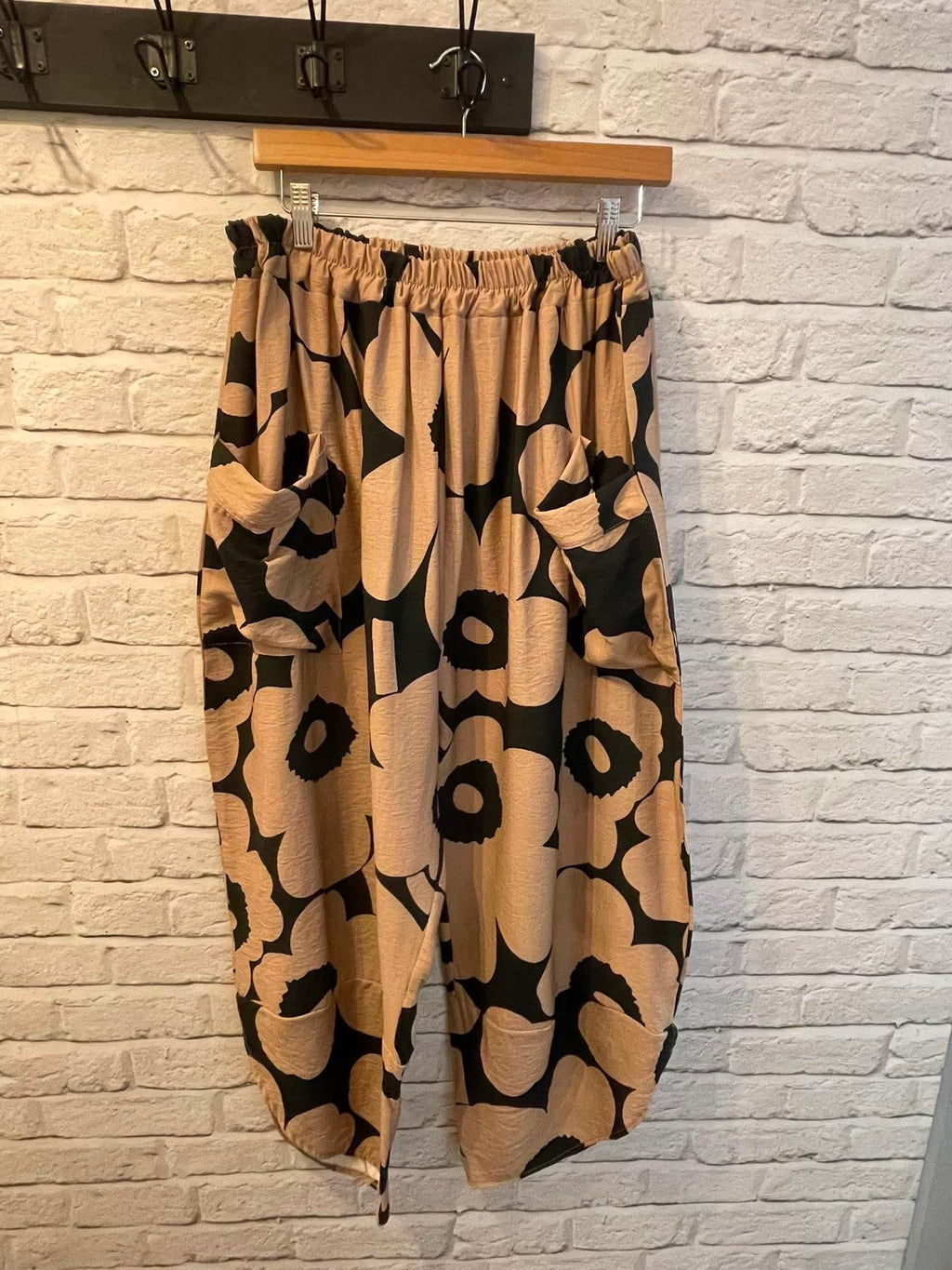 Flower Pop Cocoon Pants - Caramel Coffee