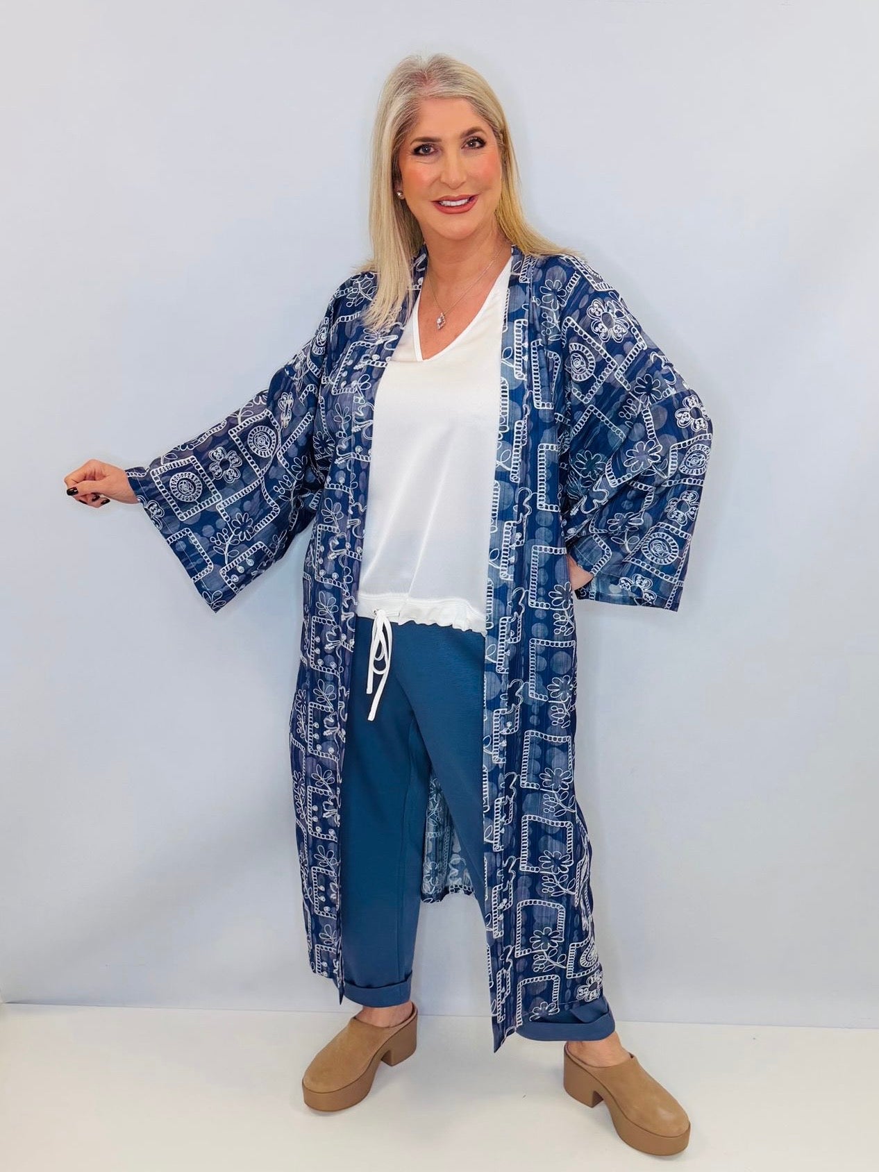 Malissa J Daisy Print Long Kimono