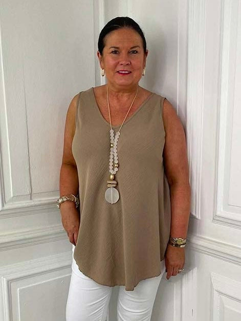 Classic V-Neck Vest - Caramel