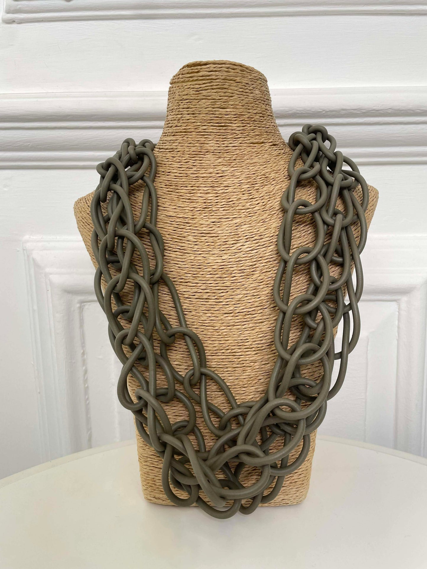 Chain Link Rubber Necklace - Taupe