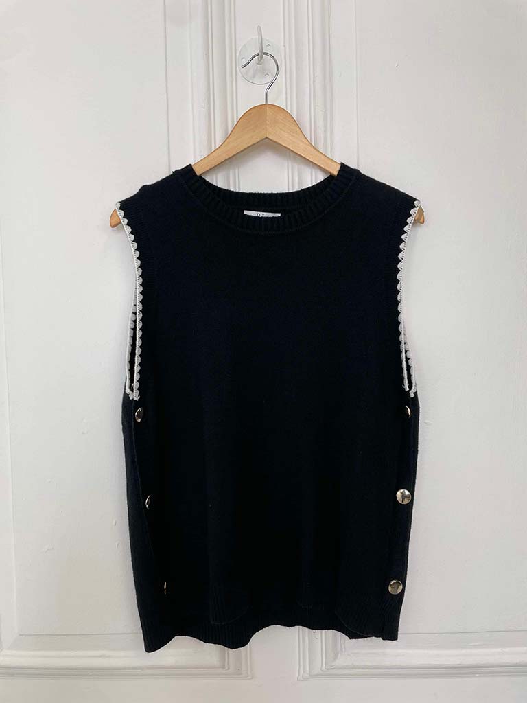 Scalloped Button Tank Knit - Black