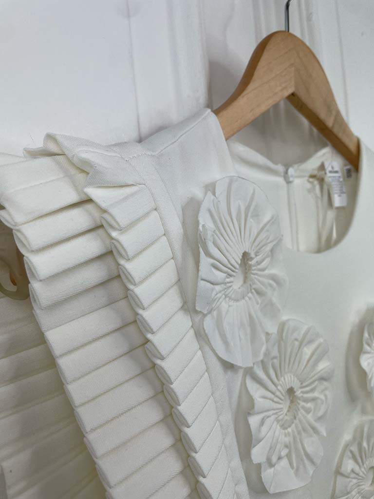 Malissa J Pleat Flower Shift Dress - White
