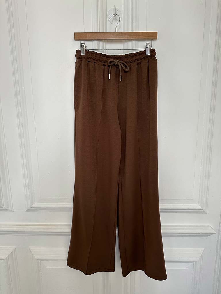 Super Soft Straight Leg Jogger - Chocolate