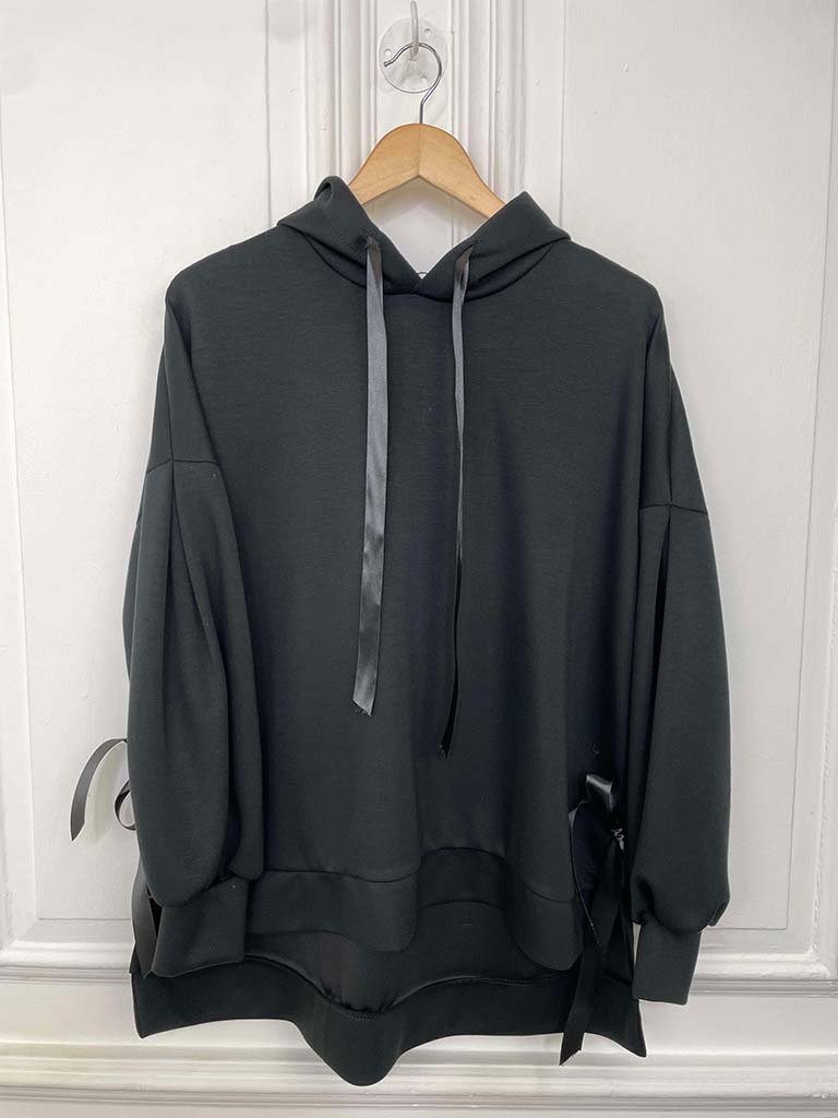 Super Soft Ribbon Hoodie - Black