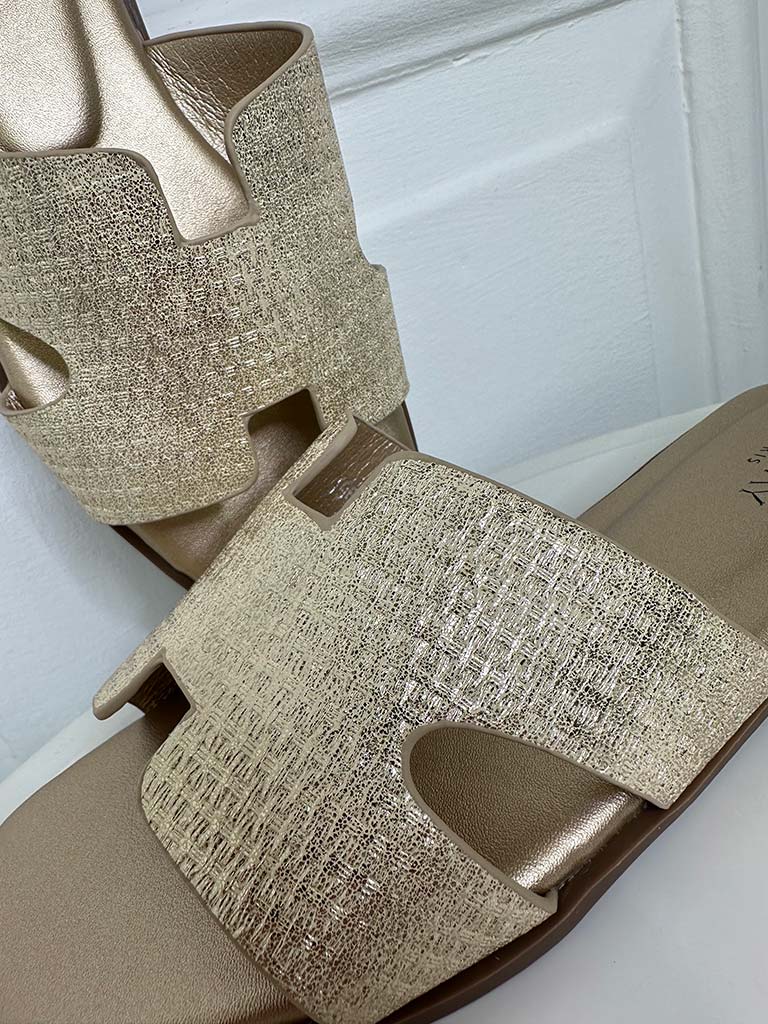 Weave Effect Mule Sandal - Gold