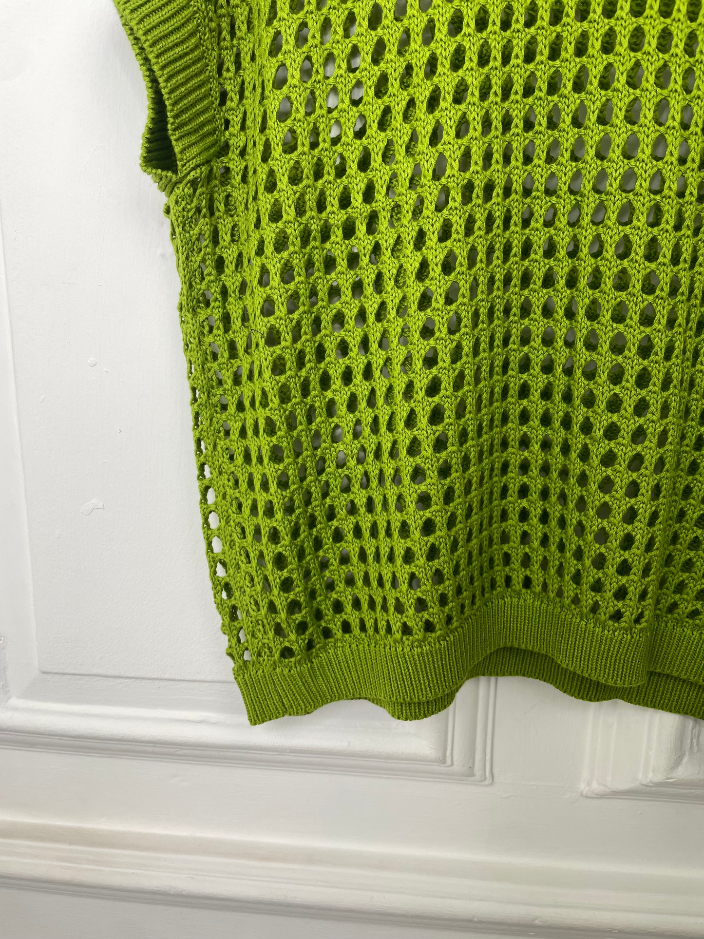 Honeycomb Sleeveless Jumper - Kiwi Green