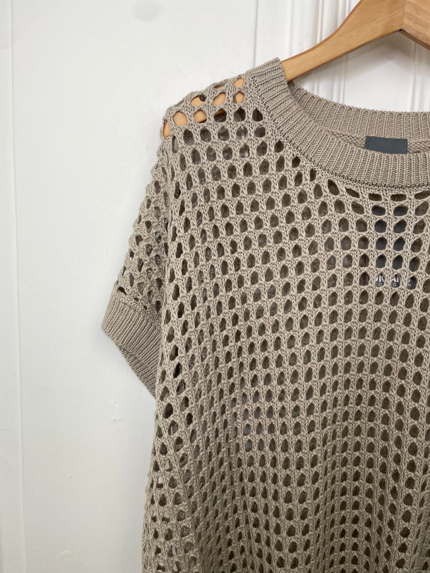 Honeycomb Sleeveless Jumper - Stone