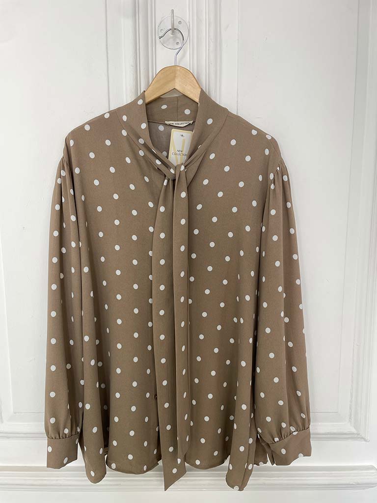 Dotty Pussybow Blouse - Mocha