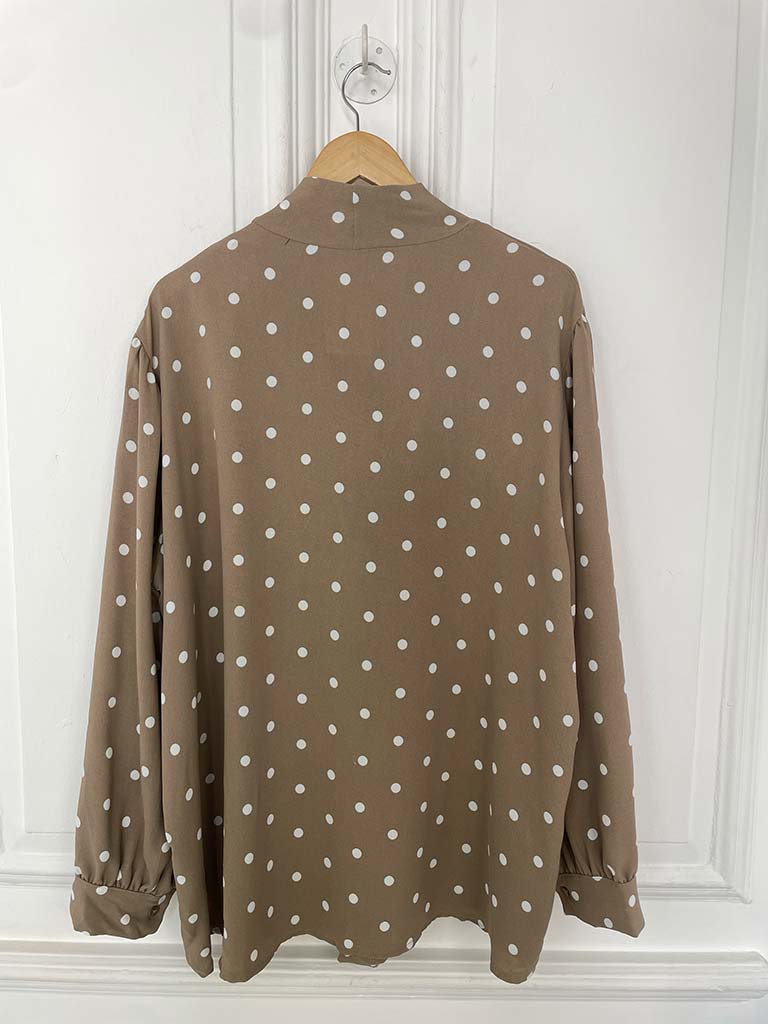 Dotty Pussybow Blouse - Mocha