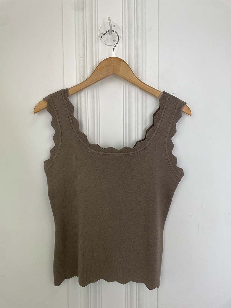 Diamond Edge Vest - Mocha