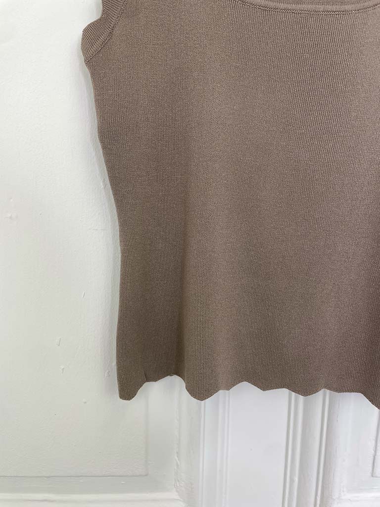 Diamond Edge Vest - Mocha