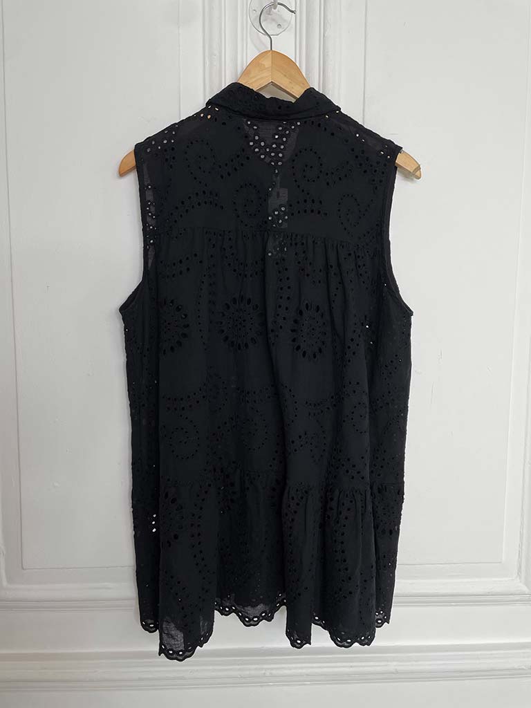 Malissa J Tiered Broderie Anglaise Top - Black