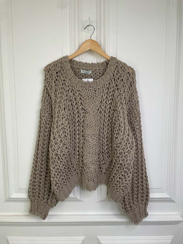 Chunky Cable Knit -Latte