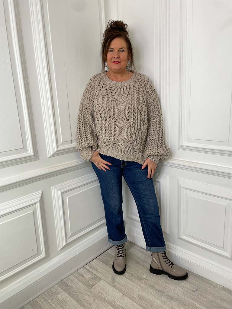 Chunky Cable Knit -Latte