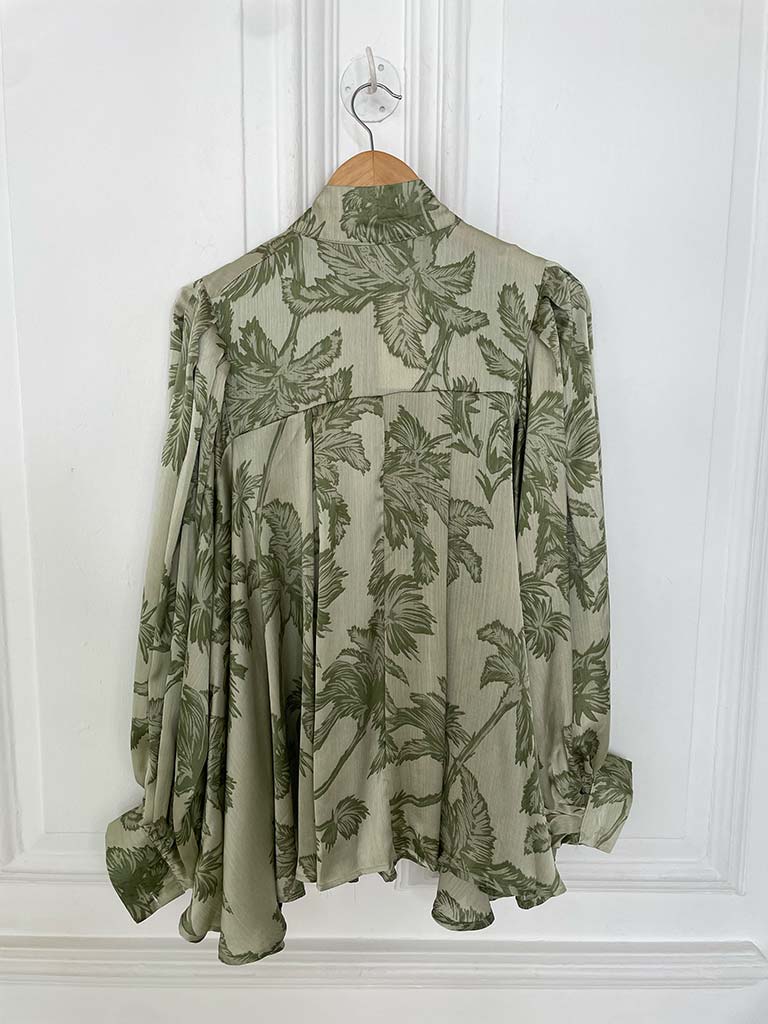 Palm Pussybow Blouse - Pistachio