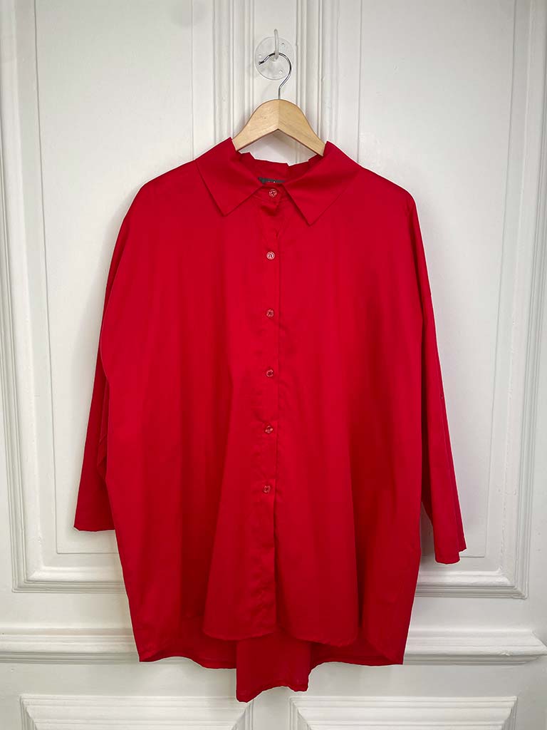 Classic Dipped Back Shirt - Scarlet