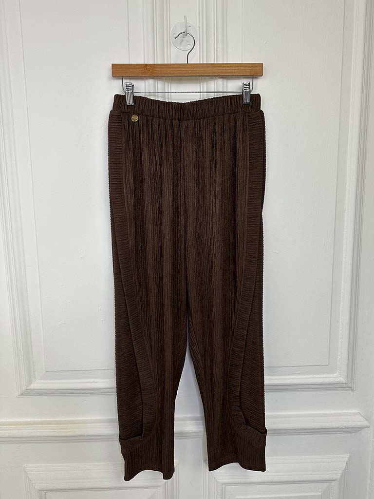 Malissa J Crinkle Crop Trousers - Chocolate