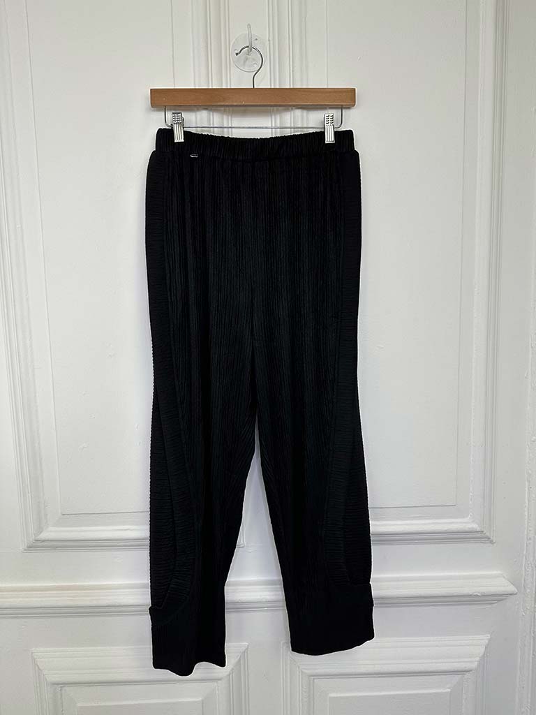 Malissa J Crinkle Crop Trousers - Black