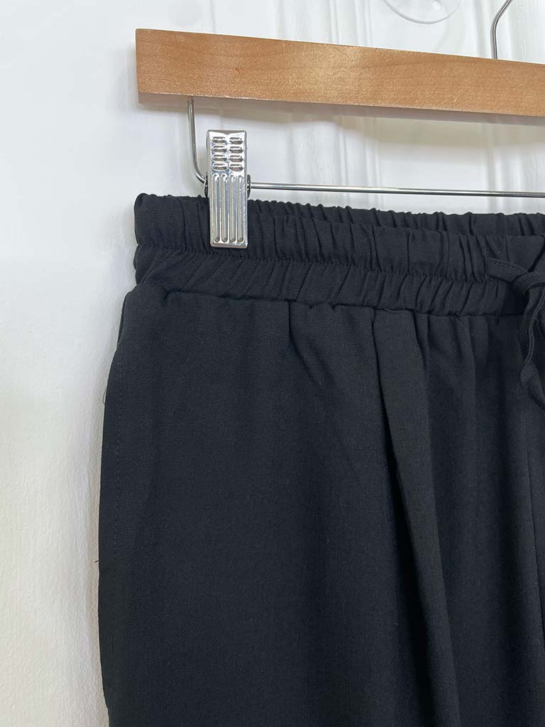 Pleat Front Wide Leg Trousers - Black