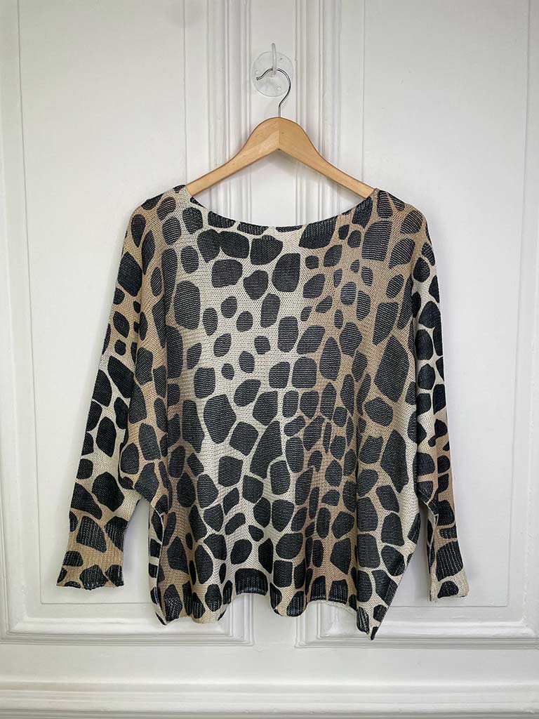 Print Batwing Knit - Natural Giraffe