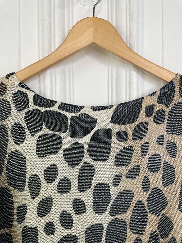 Print Batwing Knit - Natural Giraffe