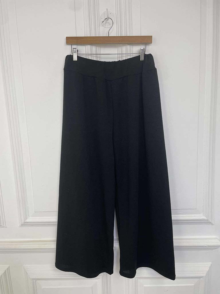 Knitted 7/8 Wide Leg Trousers - Black