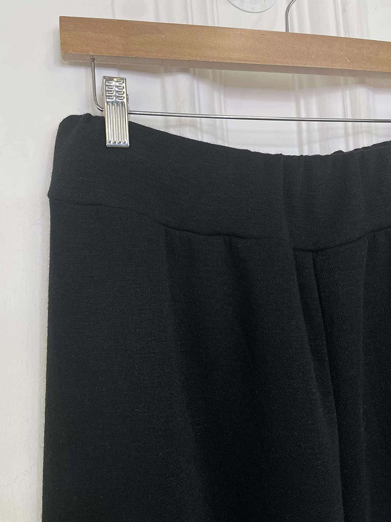 Knitted 7/8 Wide Leg Trousers - Black