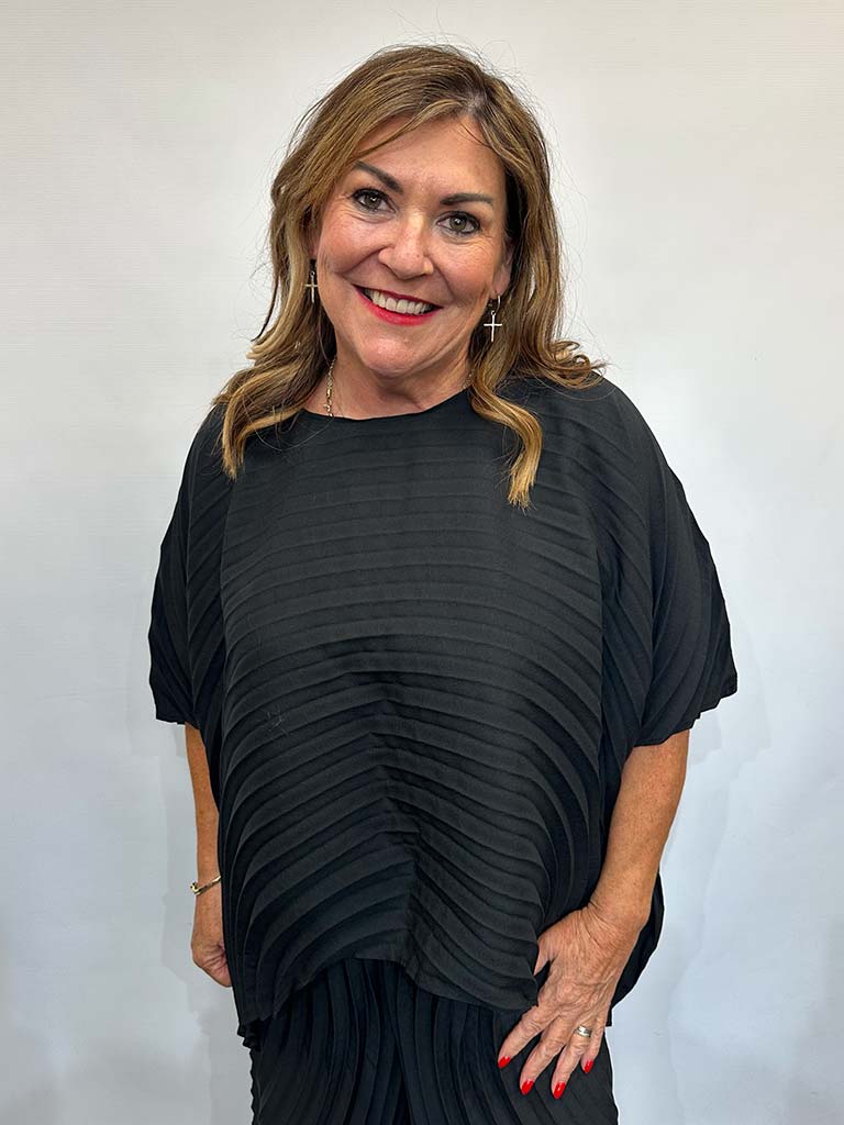 Malissa J Curved Pleat Top - Black