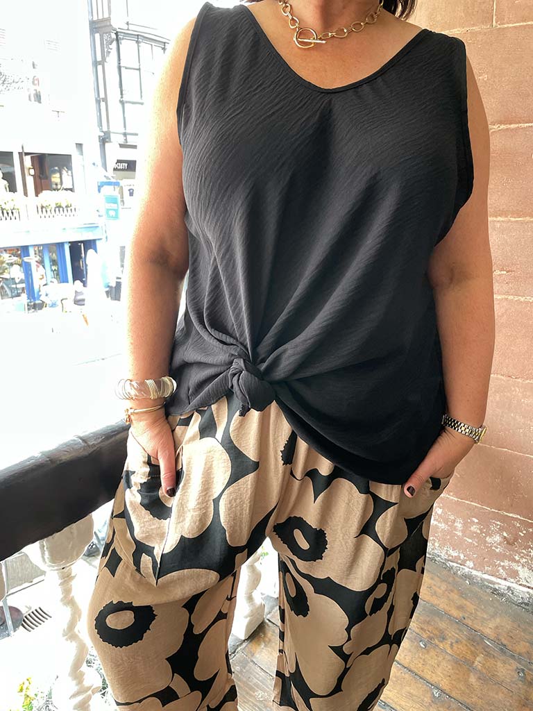 Flower Pop Cocoon Pants - Caramel Coffee