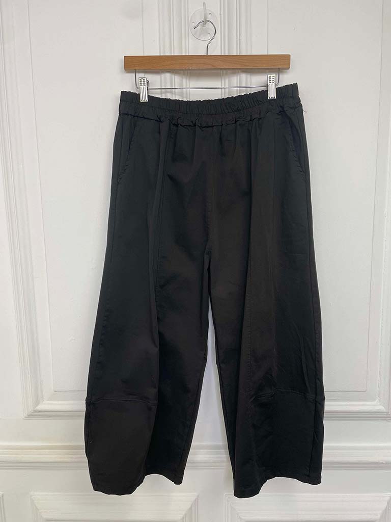 Wide Leg Cropped Cocoon Trousers - Black