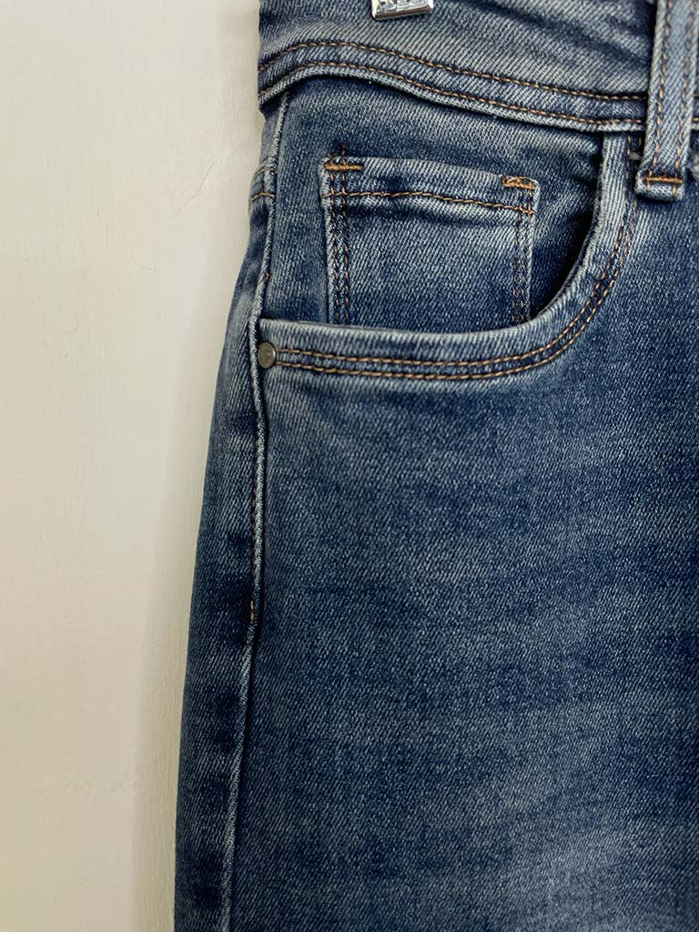 Straight Leg Jeans - Vintage Blue