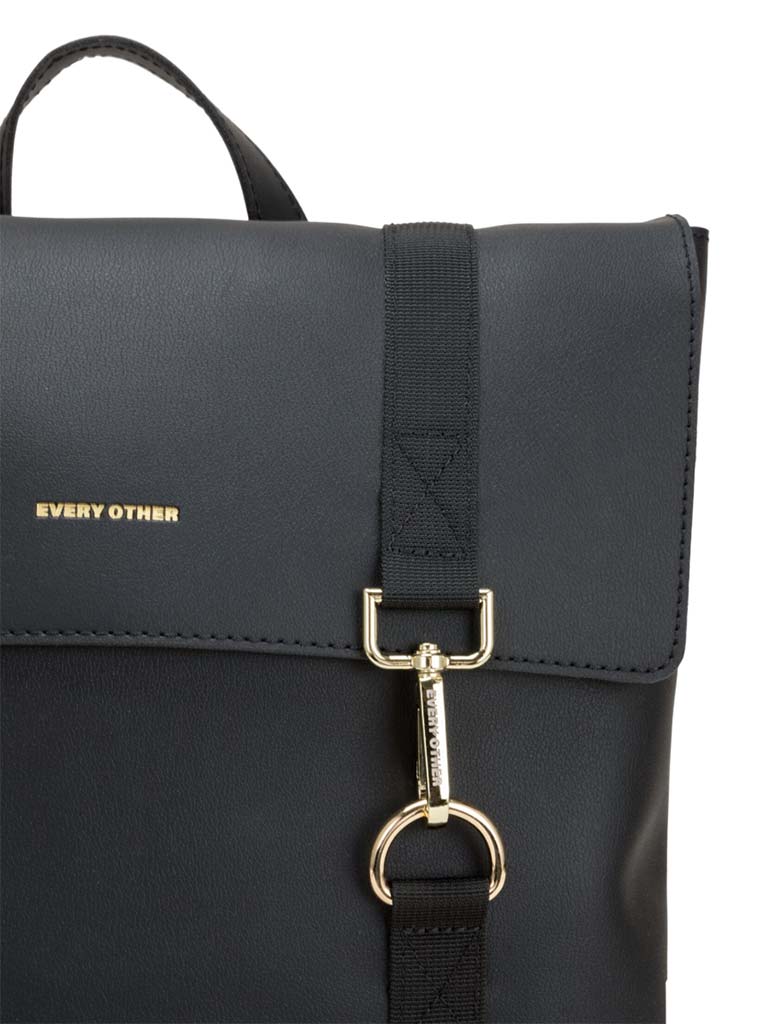Every Other Double Clip Backpack - Black