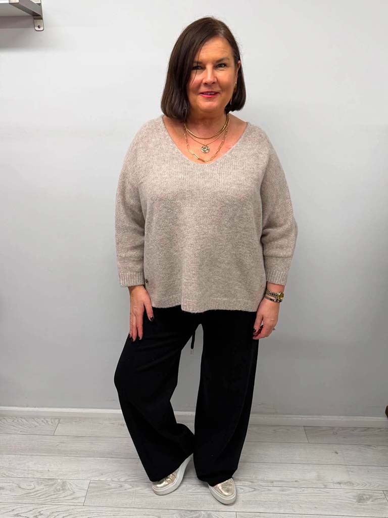 Malissa J V-Neck Classic Knit - Oatmeal